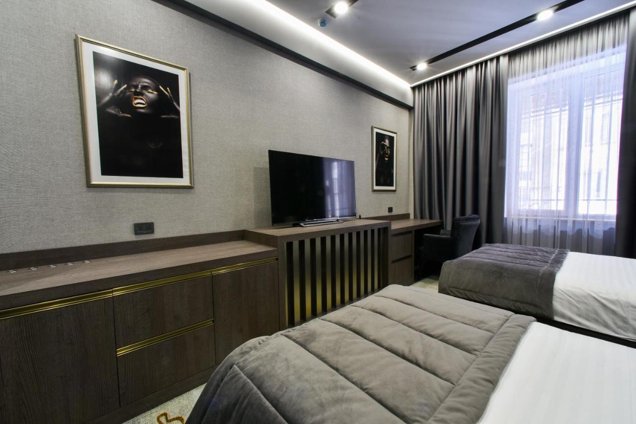 Bourbon Boutique Hotel Jereván Kültér fotó