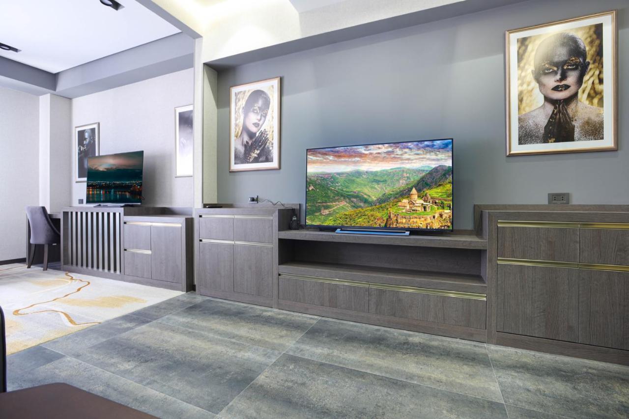 Bourbon Boutique Hotel Jereván Kültér fotó