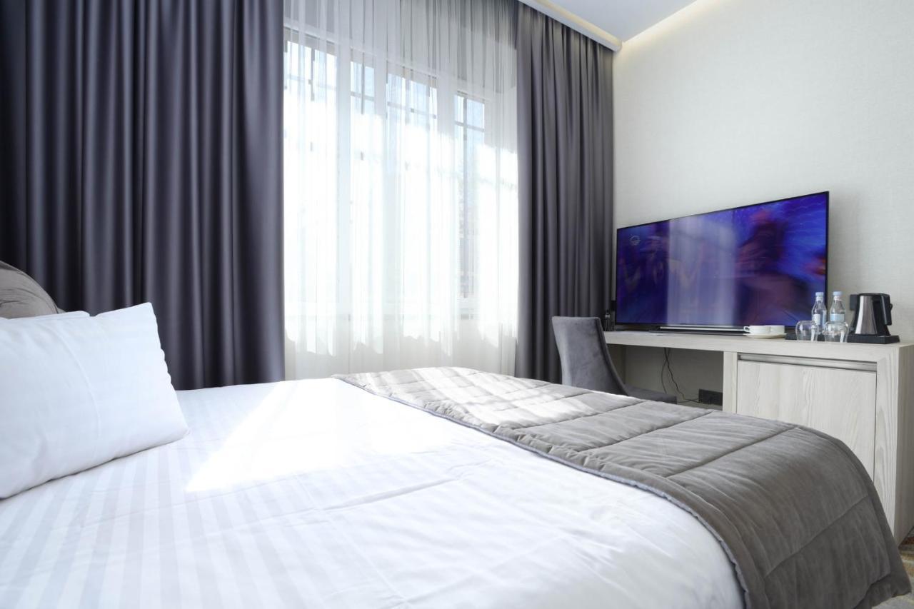 Bourbon Boutique Hotel Jereván Kültér fotó